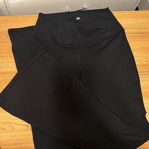 Yogalicious Lux Madison Crossover 7/8 Flare Pants size Small